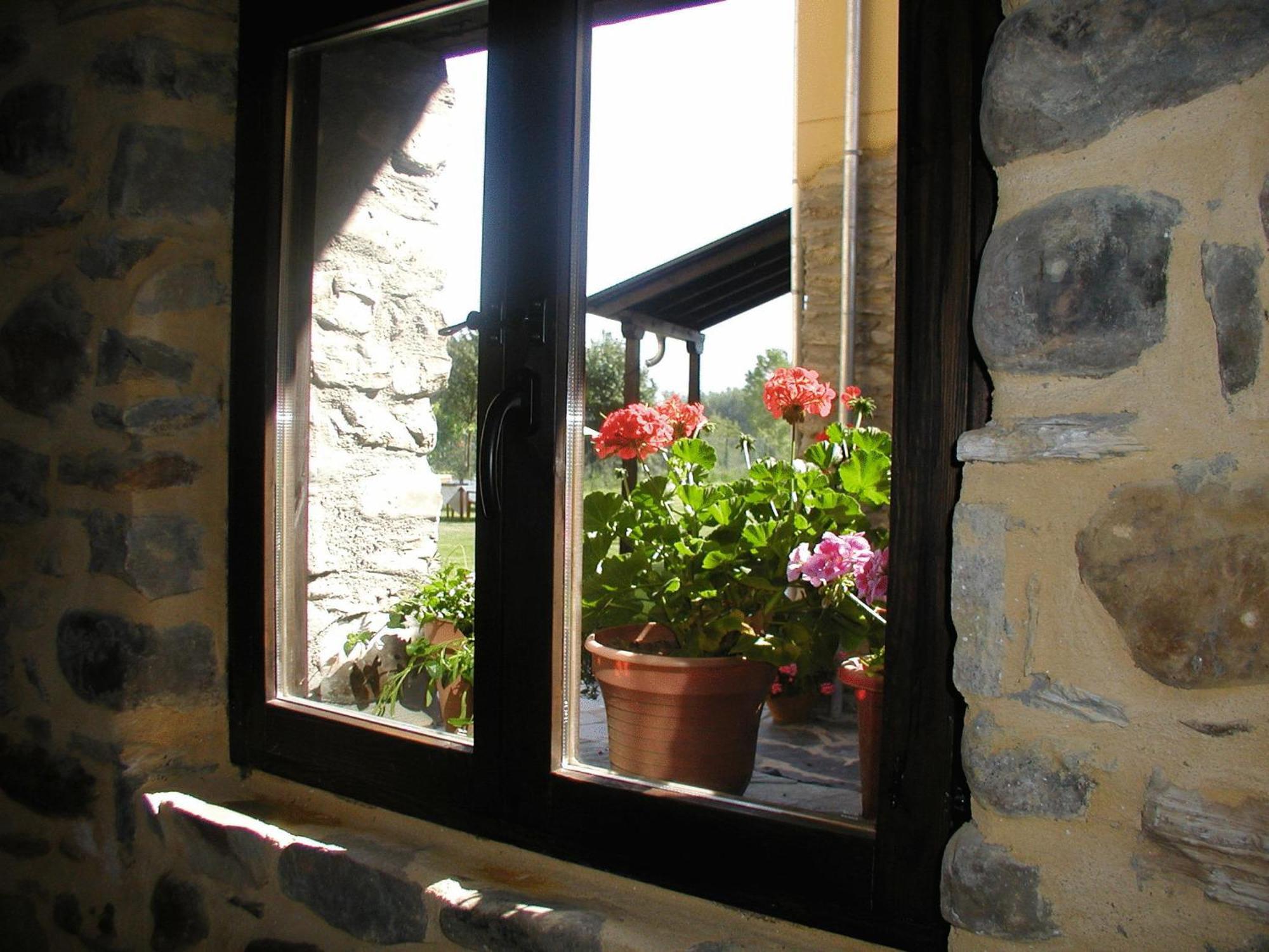 El Tiempo Recobrado - Hotel De Silencio Y Relax Villamartin de la Abadia Exterior photo