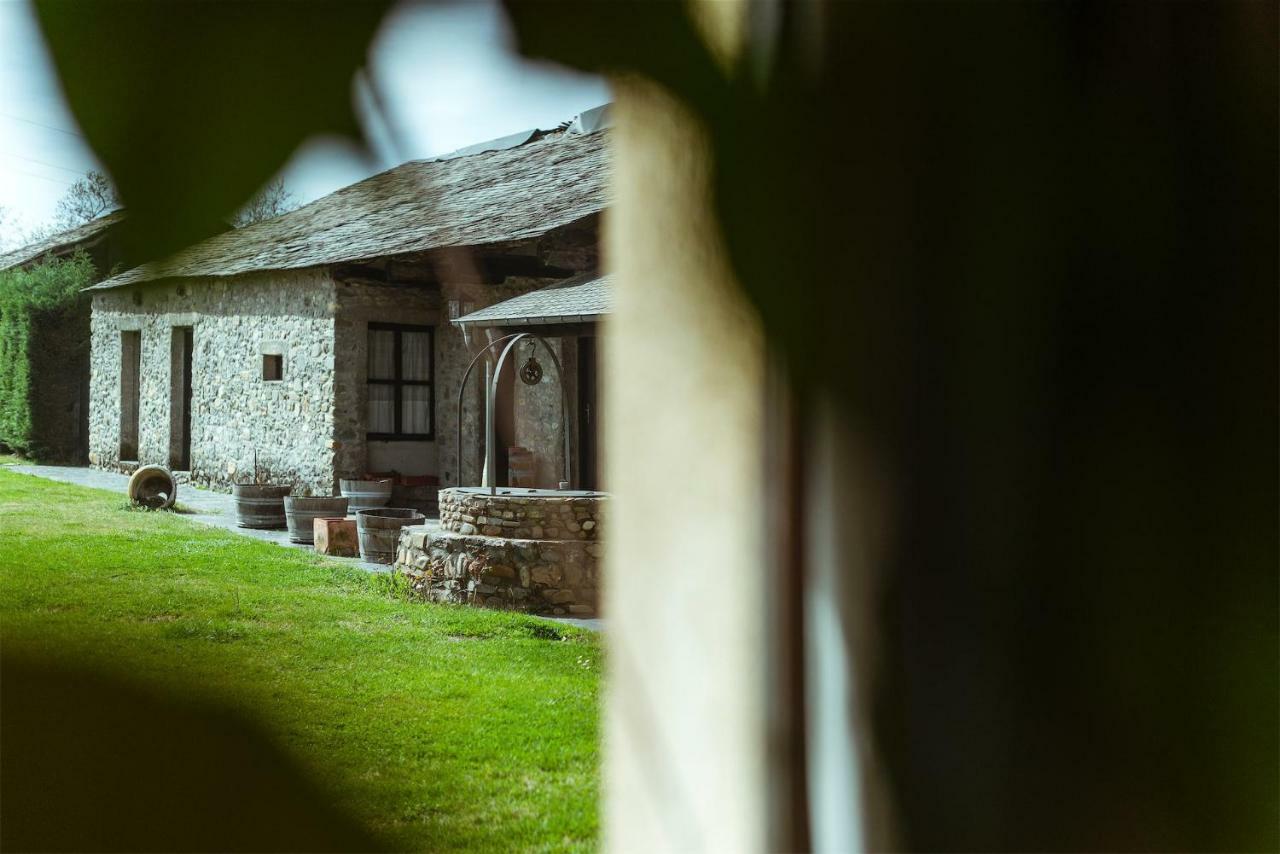 El Tiempo Recobrado - Hotel De Silencio Y Relax Villamartin de la Abadia Exterior photo